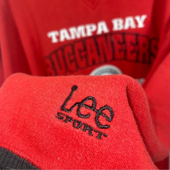 Vintage Lee sport Tampa bay buccaneers mens crewneck sweater size XL - Picture 7 of 7